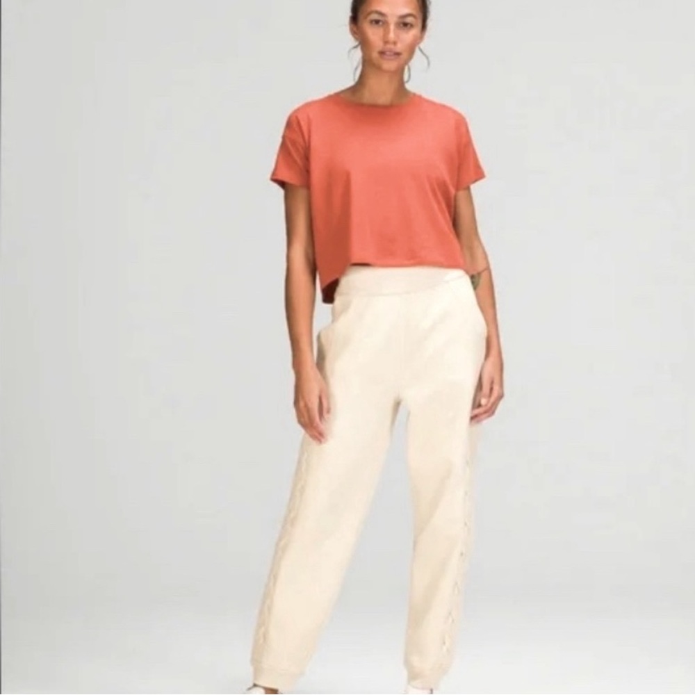 Lululemon Braided Detail High-Rise Jogger
White Opal Pants